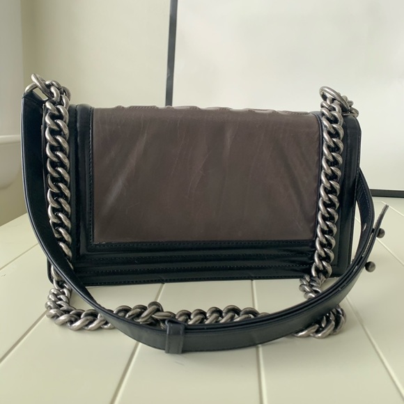 🎉HOST PICK 🎉Chanel Le Boy Old Medium - Picture 7 of 7